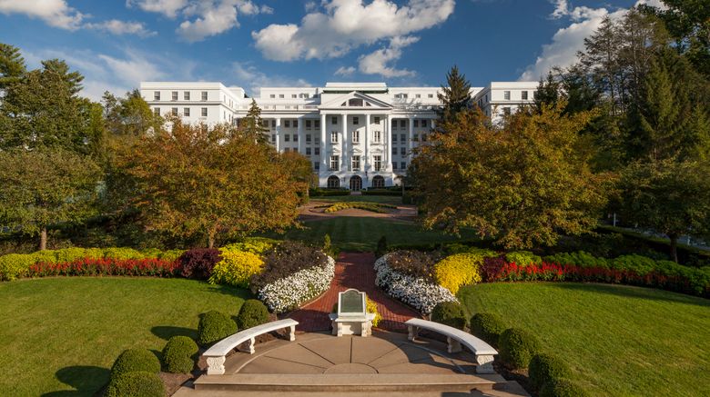 <b>The Greenbrier Exterior</b>. Images powered by <a href="https://www.leonardoworldwide.com/" title="Leonardo Worldwide" target="_blank">Leonardo</a>.