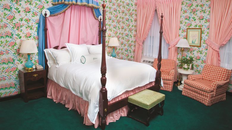 <b>The Greenbrier Suite</b>. Images powered by <a href="https://www.leonardoworldwide.com/" title="Leonardo Worldwide" target="_blank">Leonardo</a>.