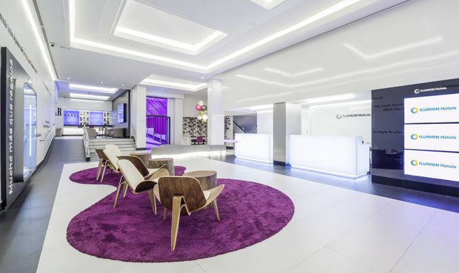 Hotel Ilunion Suites Madrid Lobby