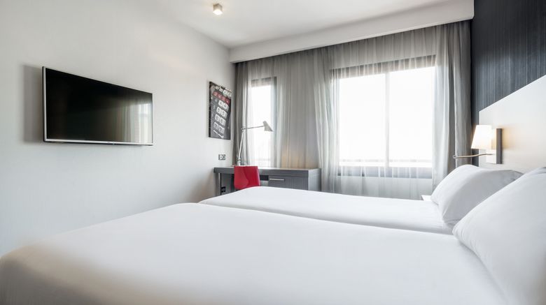 <b>Hotel Ilunion Suites Madrid Room</b>. Images powered by <a href="https://www.leonardoworldwide.com/" title="Leonardo Worldwide" target="_blank">Leonardo</a>.
