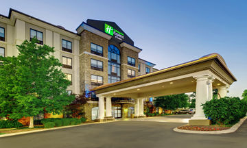 Holiday Inn Express Nashville-Opryland