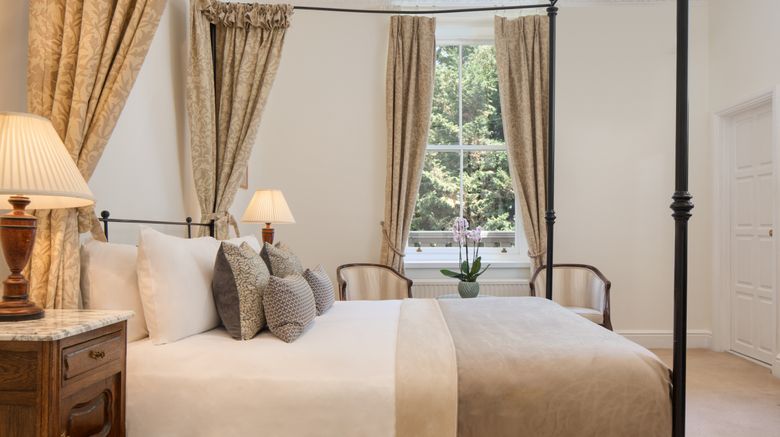 <b>Taplow House Hotel Room</b>. Images powered by <a href="https://www.leonardoworldwide.com/" title="Leonardo Worldwide" target="_blank">Leonardo</a>.
