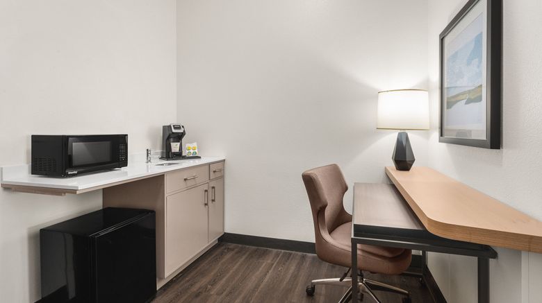 <b>Holiday Inn & Suites Seattle Northeast Room</b>. Images powered by <a href="https://www.leonardoworldwide.com/" title="Leonardo Worldwide" target="_blank">Leonardo</a>.