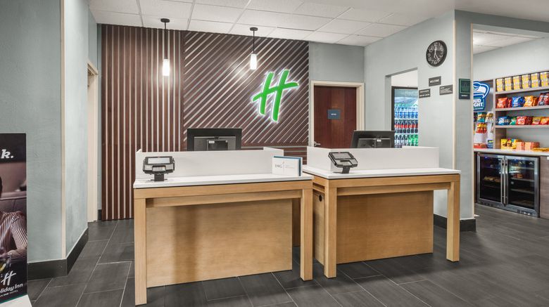<b>Holiday Inn & Suites Seattle Northeast Lobby</b>. Images powered by <a href="https://www.leonardoworldwide.com/" title="Leonardo Worldwide" target="_blank">Leonardo</a>.