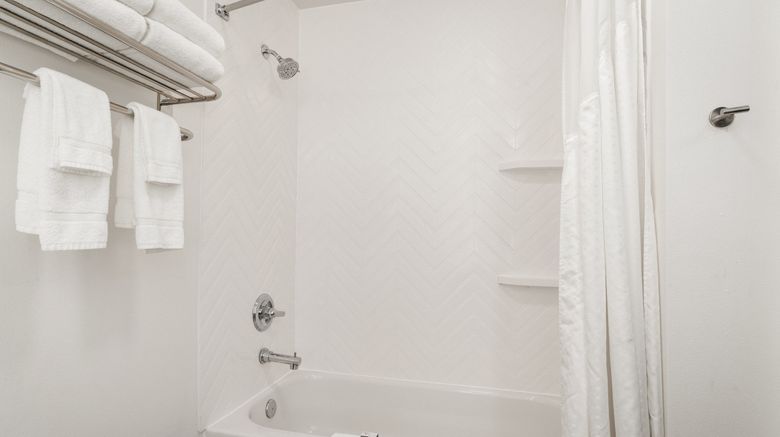 <b>Holiday Inn & Suites Seattle Northeast Room</b>. Images powered by <a href="https://www.leonardoworldwide.com/" title="Leonardo Worldwide" target="_blank">Leonardo</a>.