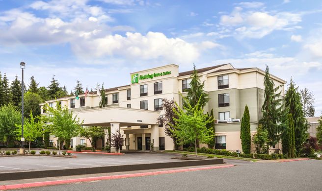 Holiday Inn & Suites Seattle Northeast Exterior