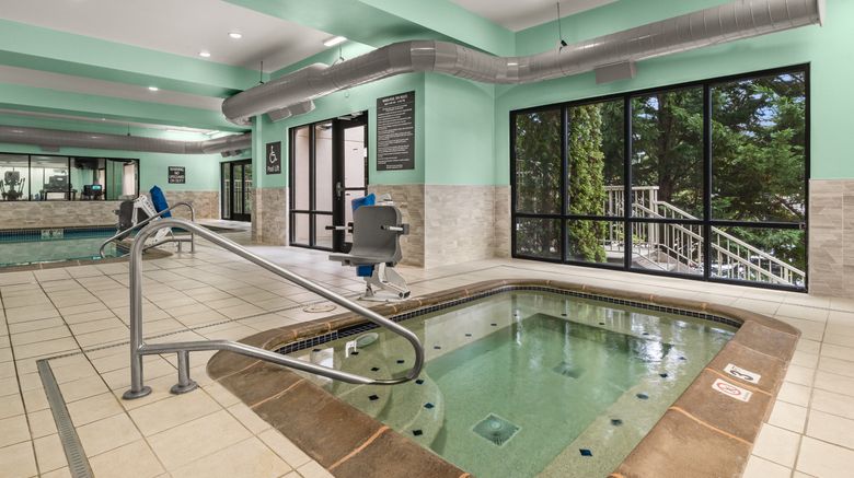 <b>Holiday Inn & Suites Seattle Northeast Pool</b>. Images powered by <a href="https://www.leonardoworldwide.com/" title="Leonardo Worldwide" target="_blank">Leonardo</a>.