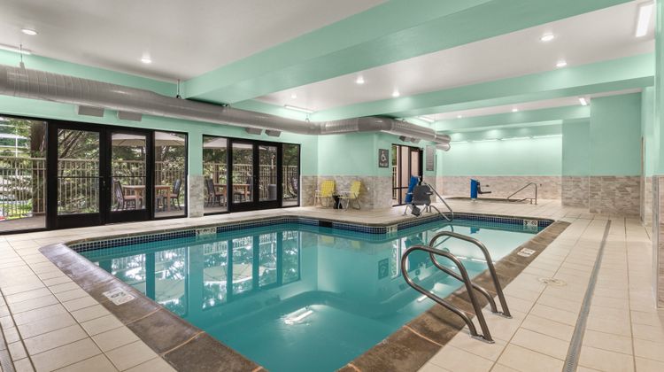 Holiday Inn & Suites Seattle Northeast Pool