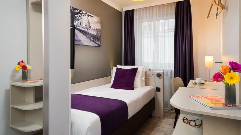 <b>Leonardo Hotel Frankfurt City Center Room</b>. Images powered by <a href="https://www.leonardoworldwide.com/" title="Leonardo Worldwide" target="_blank">Leonardo</a>.