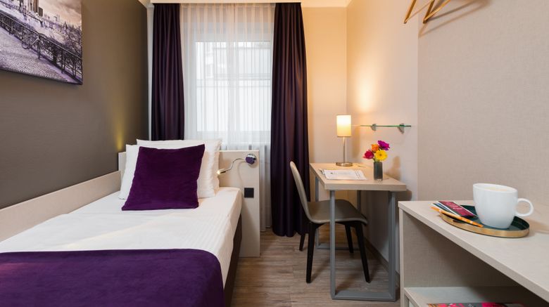 <b>Leonardo Hotel Frankfurt City Center Room</b>. Images powered by <a href="https://www.leonardoworldwide.com/" title="Leonardo Worldwide" target="_blank">Leonardo</a>.