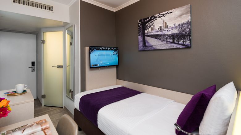 <b>Leonardo Hotel Frankfurt City Center Room</b>. Images powered by <a href="https://www.leonardoworldwide.com/" title="Leonardo Worldwide" target="_blank">Leonardo</a>.