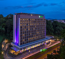 Holiday Inn Express City Centre Exterior