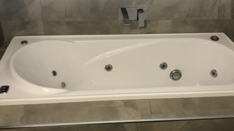 Town & Country Motor Inn Spa