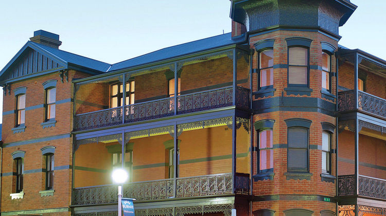 Ikon Hotel Exterior