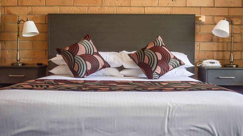 <b>North Parkes Motel Room</b>. Images powered by <a href="https://www.leonardoworldwide.com/" title="Leonardo Worldwide" target="_blank">Leonardo</a>.