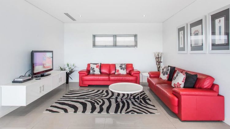 Rockingham Apartments Room