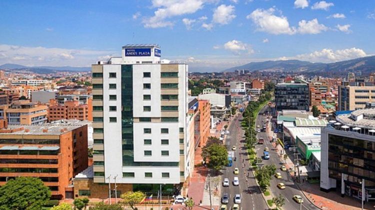 Hotel Andes Plaza Exterior