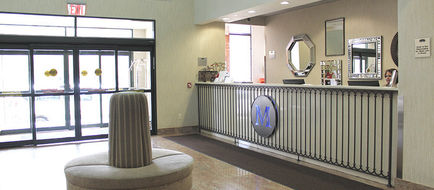 Marco LaGuardia Hotel & Suites Lobby