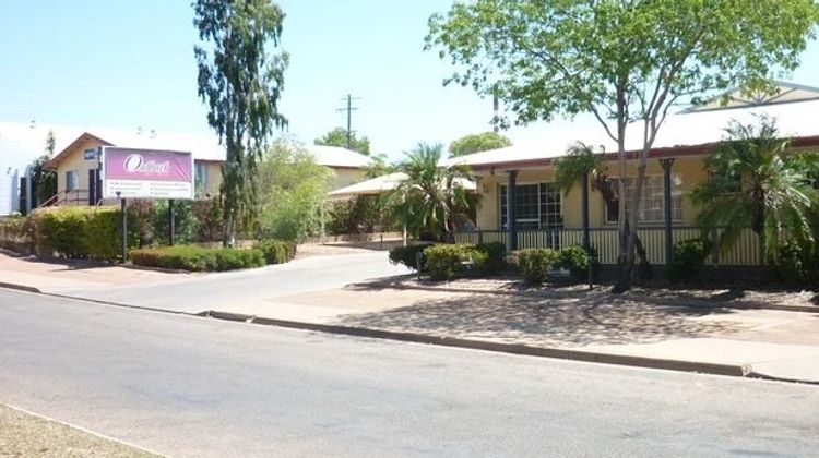 Outback Motel Exterior