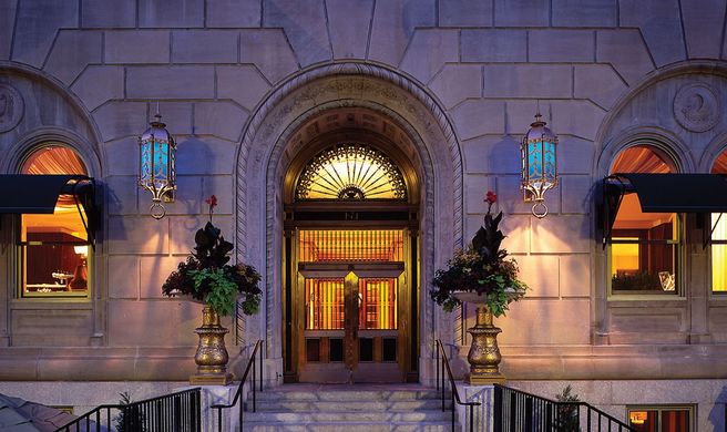 Hotel AKA Back Bay Exterior