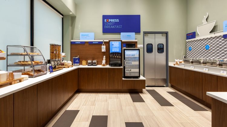 Holiday Inn Express Brooklyn-Sunset Park Restaurant