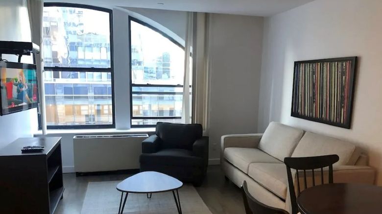 <b>National at 888 6th Avenue Room</b>. Images powered by <a href="https://www.leonardoworldwide.com/" title="Leonardo Worldwide" target="_blank">Leonardo</a>.