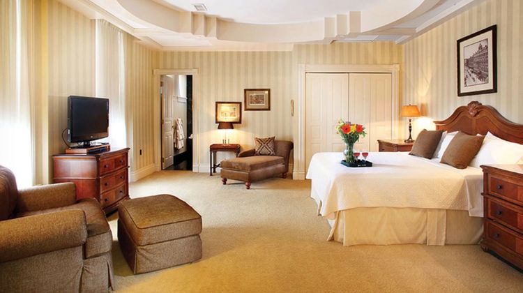 General Morgan Inn & Conference Center Suite
