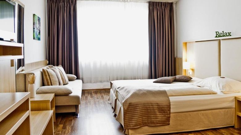 <b>QU Hotel Augsburg Room</b>. Images powered by <a href="https://www.leonardoworldwide.com/" title="Leonardo Worldwide" target="_blank">Leonardo</a>.