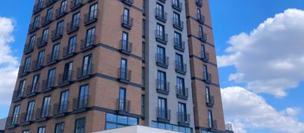 Holiday Inn Express Airport Exterior
