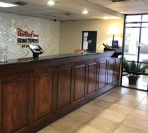 HomeTowne Studios Augusta Lobby