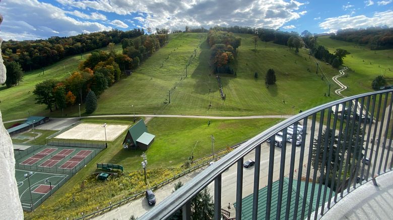 <b>Slopeside Hotel at Seven Springs Resort Exterior</b>. Images powered by <a href="https://www.leonardoworldwide.com/" title="Leonardo Worldwide" target="_blank">Leonardo</a>.