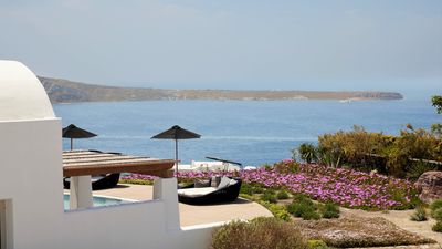 Santo Pure Oia Suites & Spa