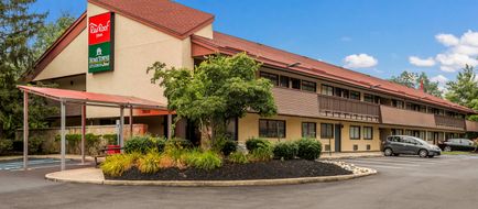 HomeTowne Studios Princeton-Ewing Exterior