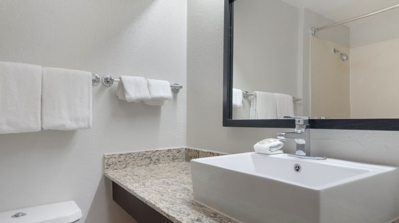 <b>Red Roof Inn San Antonio SeaWorld/NW Room</b>. Images powered by <a href="https://www.leonardoworldwide.com/" title="Leonardo Worldwide" target="_blank">Leonardo</a>.