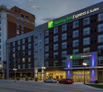 Holiday Inn Express & Suites Downtown Exterior
