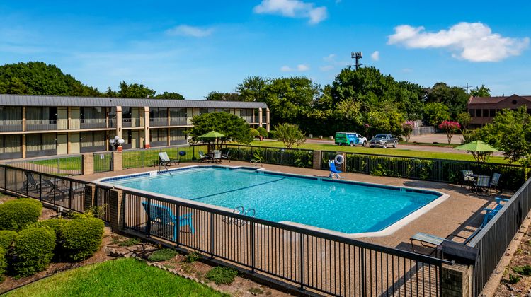 Red Roof Inn & Conference Cntr McKinney Pool