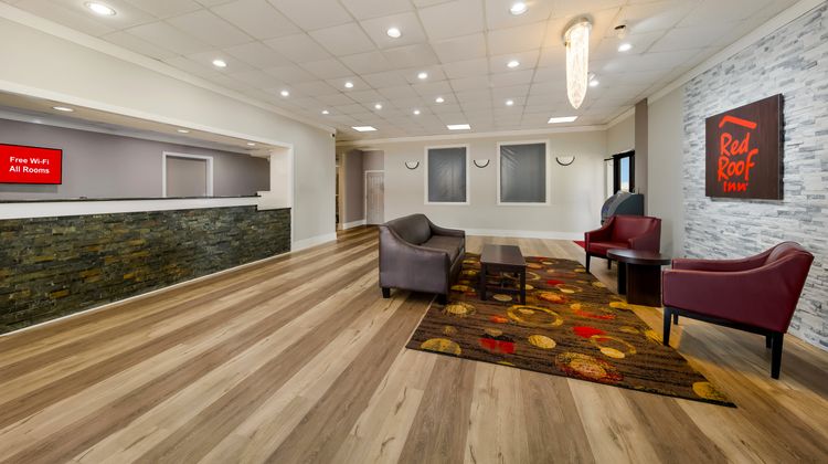 Red Roof Inn & Conference Cntr McKinney Lobby