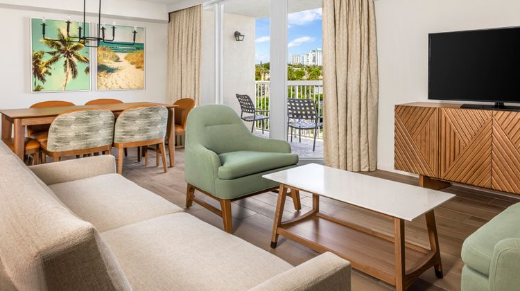 Wyndham Santa Barbara Resort Room