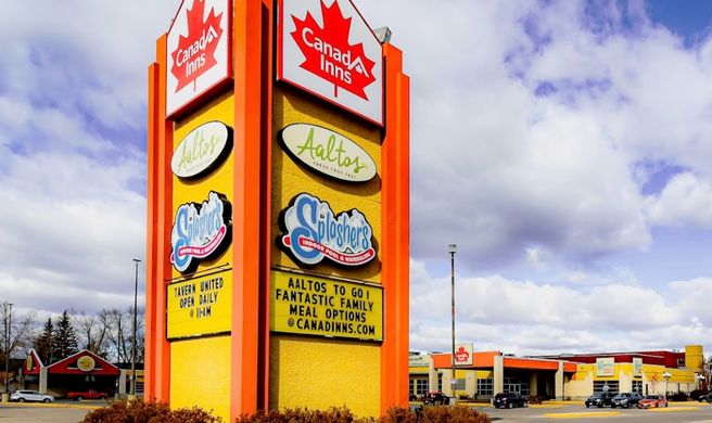 Canad Inns Garden City Exterior