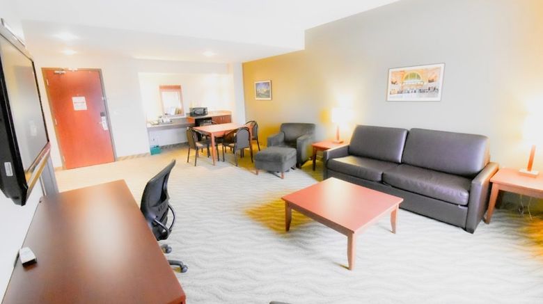 <b>Canad Inns Garden City Exterior</b>. Images powered by <a href="https://www.leonardoworldwide.com/" title="Leonardo Worldwide" target="_blank">Leonardo</a>.