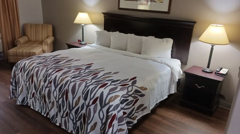 <b>Red Roof Inn & Suites Midland Room</b>. Images powered by <a href="https://www.leonardoworldwide.com/" title="Leonardo Worldwide" target="_blank">Leonardo</a>.