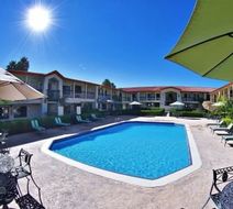 Quinta Dorada Hotel & Suites Exterior