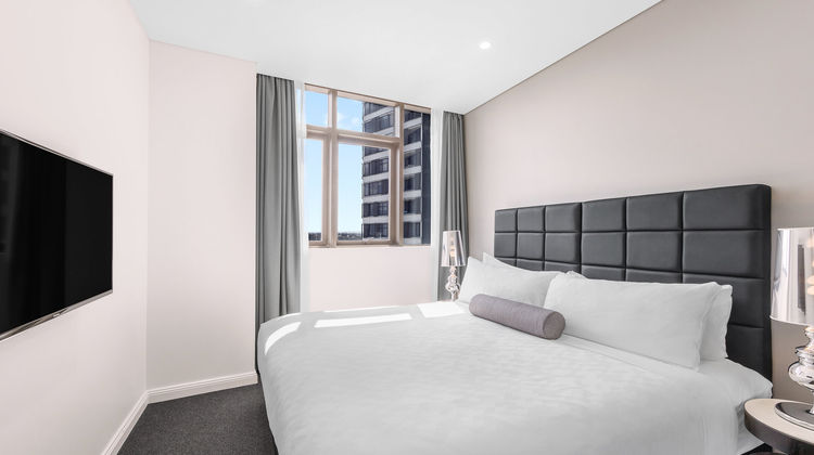 Meriton Suites Church Street, Parramatta Suite