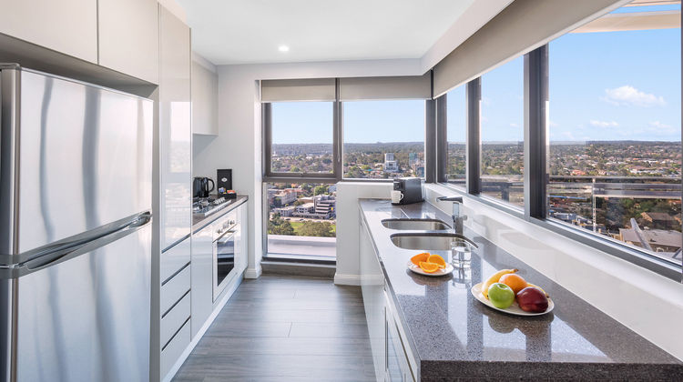 Meriton Suites Church Street, Parramatta Suite