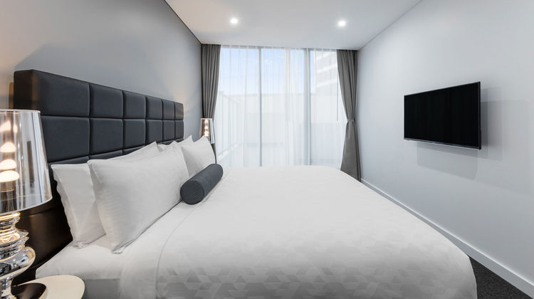 Meriton Suites Church Street, Parramatta Suite