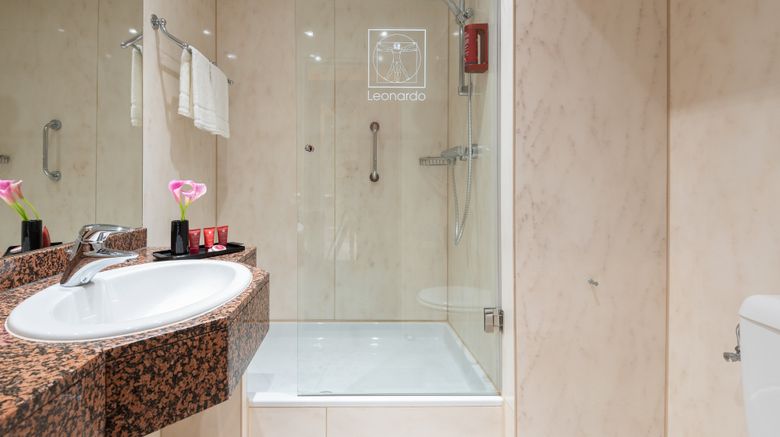 <b>Leonardo Hotel Frankfurt City South Room</b>. Images powered by <a href="https://www.leonardoworldwide.com/" title="Leonardo Worldwide" target="_blank">Leonardo</a>.