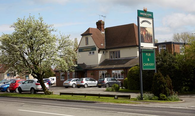 The Longshoot Hotel Exterior