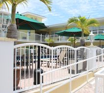 Beach Place Hotel Exterior