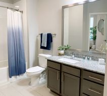 Ave Austin North Lamar Room