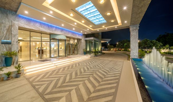 Vivanta Ahmedabad SG Highway Exterior